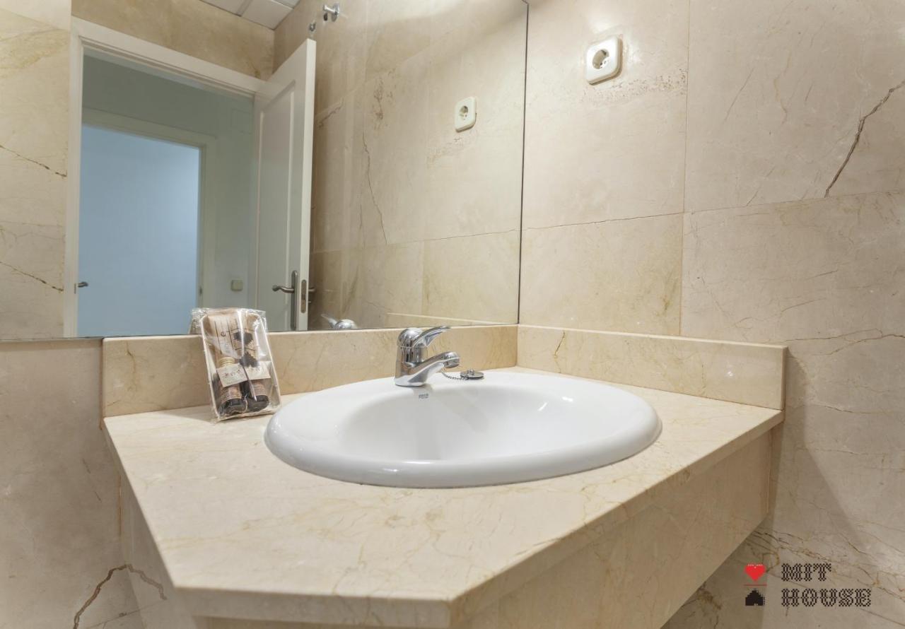 Mit House Puerta Del Sol III En Madrid Apartment Ngoại thất bức ảnh